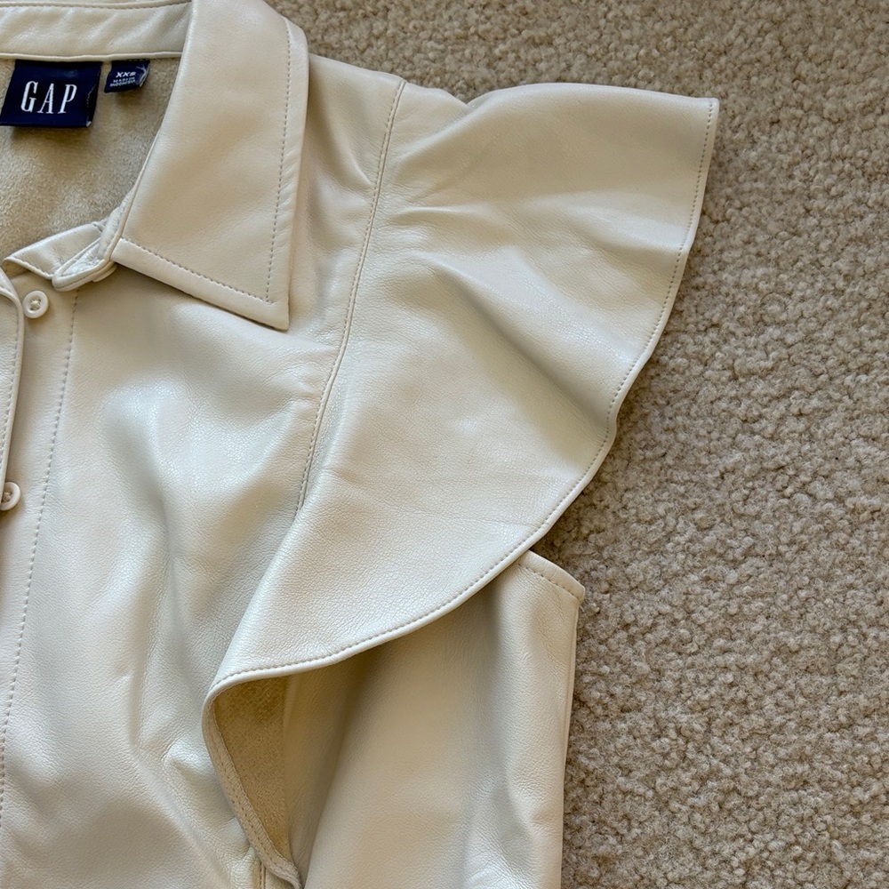 GAP Ivory Button-Up Pleather Ruffle Top - Picture 4 of 6